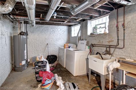 672 E 109th Street Cleveland OH 44108