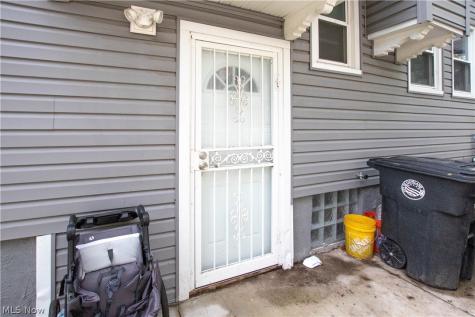 672 E 109th Street Cleveland OH 44108