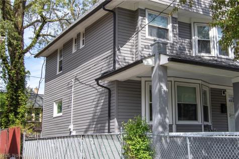 672 E 109th Street Cleveland OH 44108