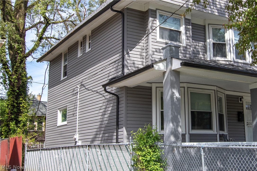 672 E 109th Street Cleveland OH 44108