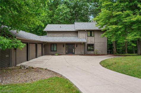 10934 Fawn Meadow Lane Strongsville OH 44149