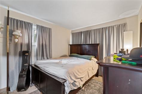2610 Owaisa Road Cuyahoga Falls OH 44221