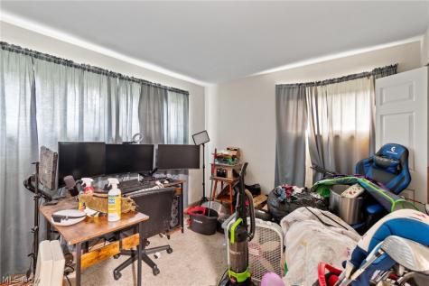 2610 Owaisa Road Cuyahoga Falls OH 44221