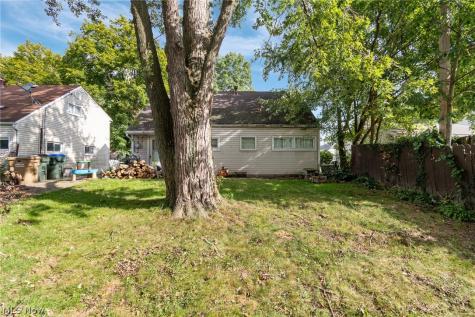 2610 Owaisa Road Cuyahoga Falls OH 44221