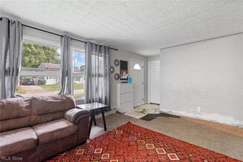 2610 Owaisa Road Cuyahoga Falls OH 44221