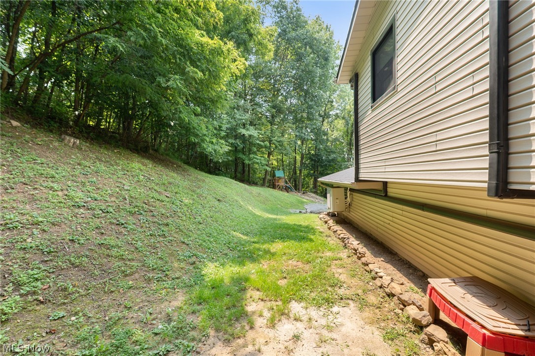 8148 Avalon Road NW Malvern OH 44644