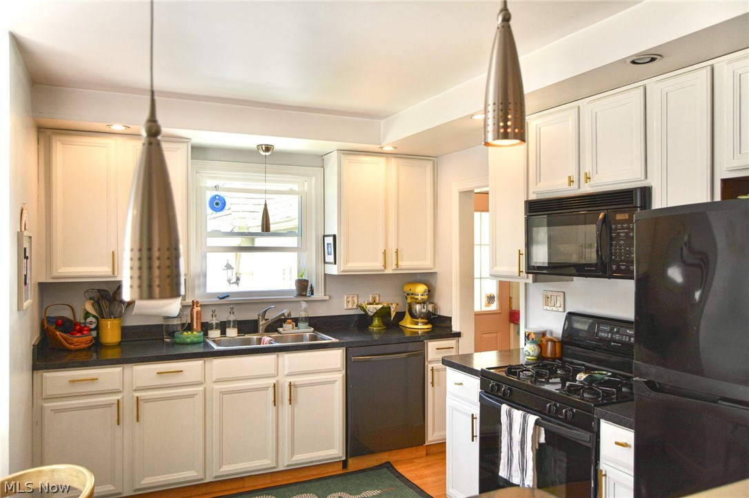 434 Glen Park Drive Bay Village OH 44140