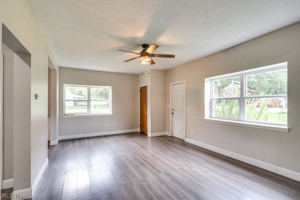 1989 E Turkeyfoot Lake Road Akron OH 44312