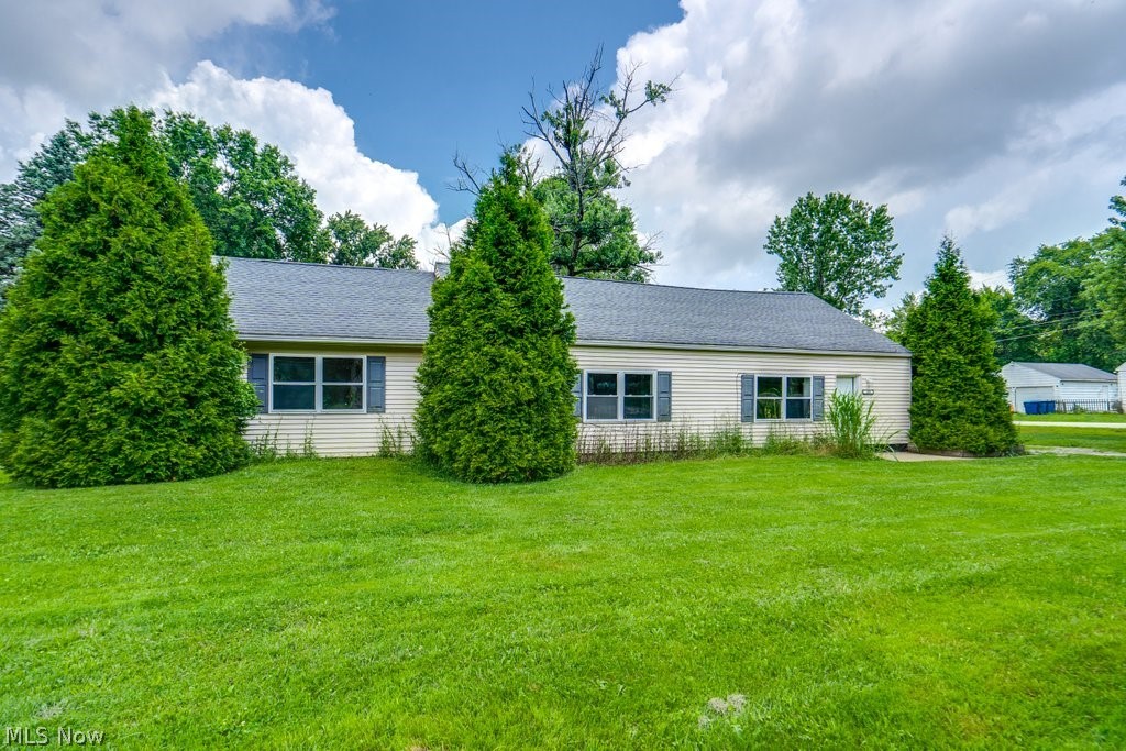 1989 E Turkeyfoot Lake Road Akron OH 44312