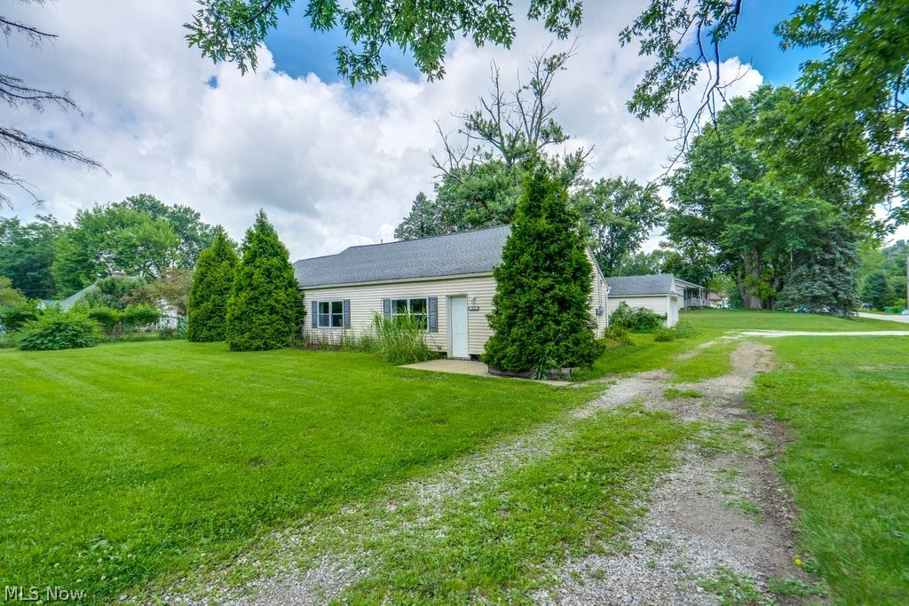 1989 E Turkeyfoot Lake Road Akron OH 44312
