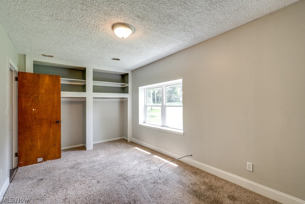 1989 E Turkeyfoot Lake Road Akron OH 44312