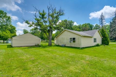 1989 E Turkeyfoot Lake Road Akron OH 44312