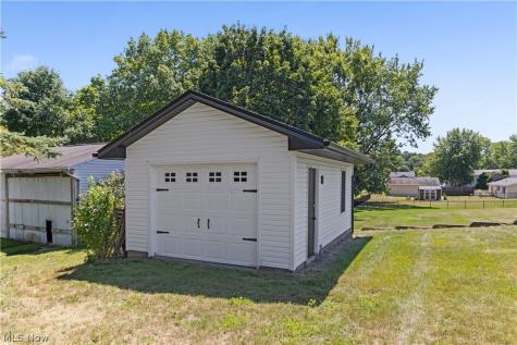 1524 Hightower Drive Uniontown OH 44685