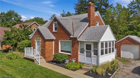 562 Arlington Avenue Mansfield OH 44903