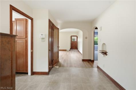 562 Arlington Avenue Mansfield OH 44903