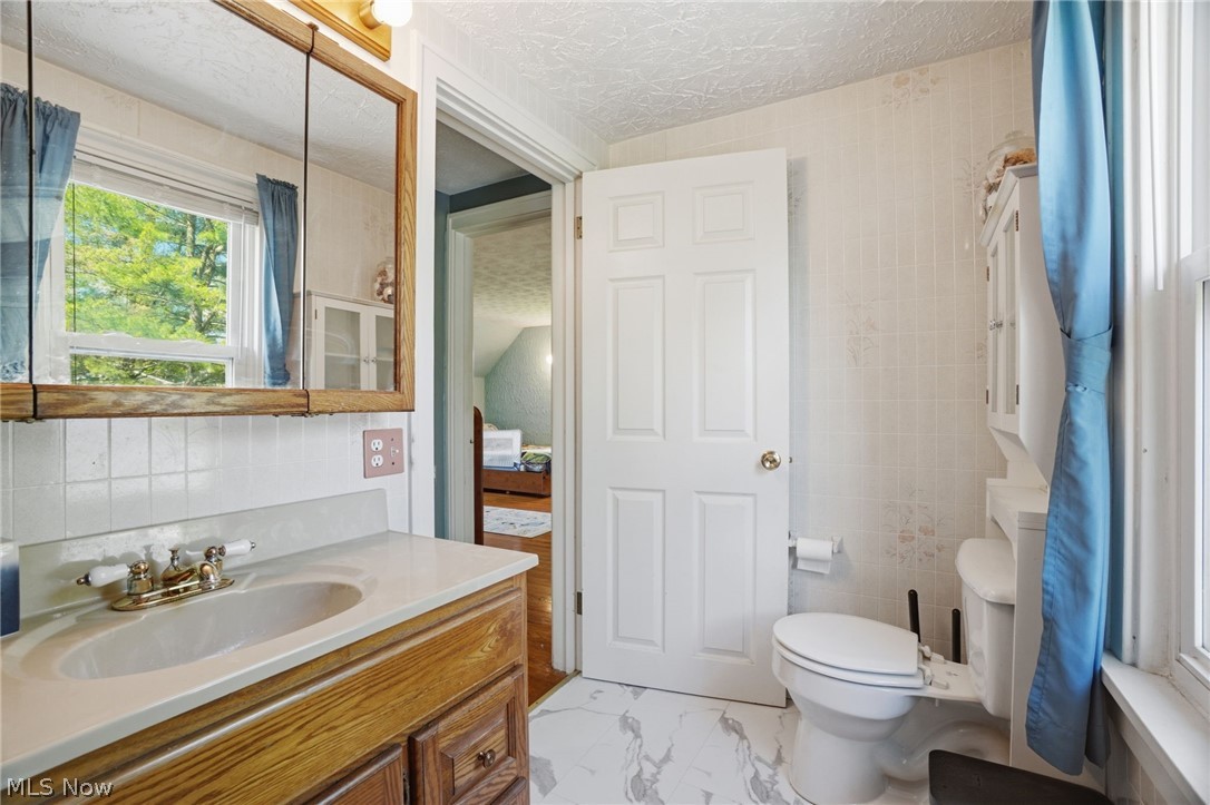 104 W Main Street West Farmington OH 44491
