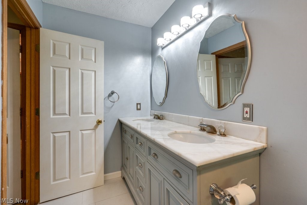 5209 Orchard Lane North Ridgeville OH 44039