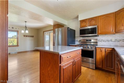 5080 Baker Street SE East Canton OH 44730