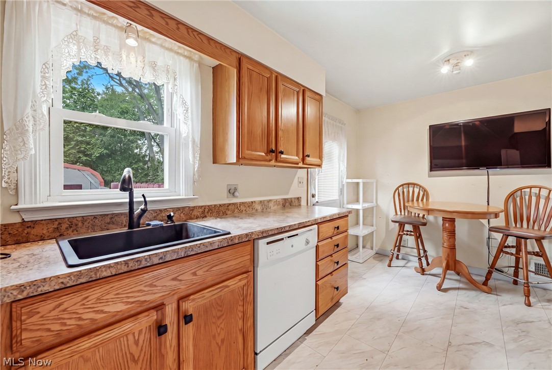 724 Belvedere Avenue SE Warren OH 44484