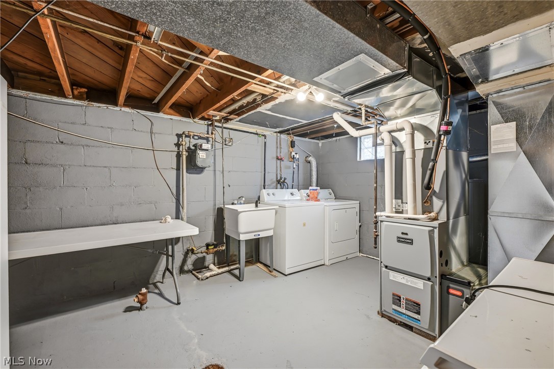 724 Belvedere Avenue SE Warren OH 44484