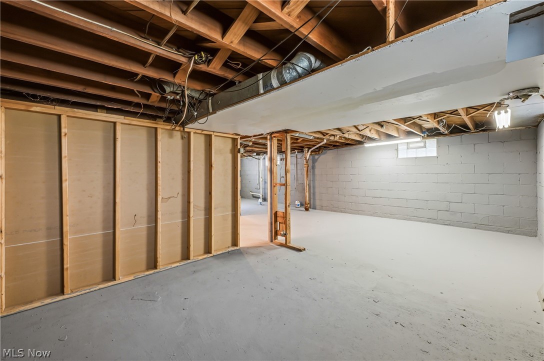 724 Belvedere Avenue SE Warren OH 44484