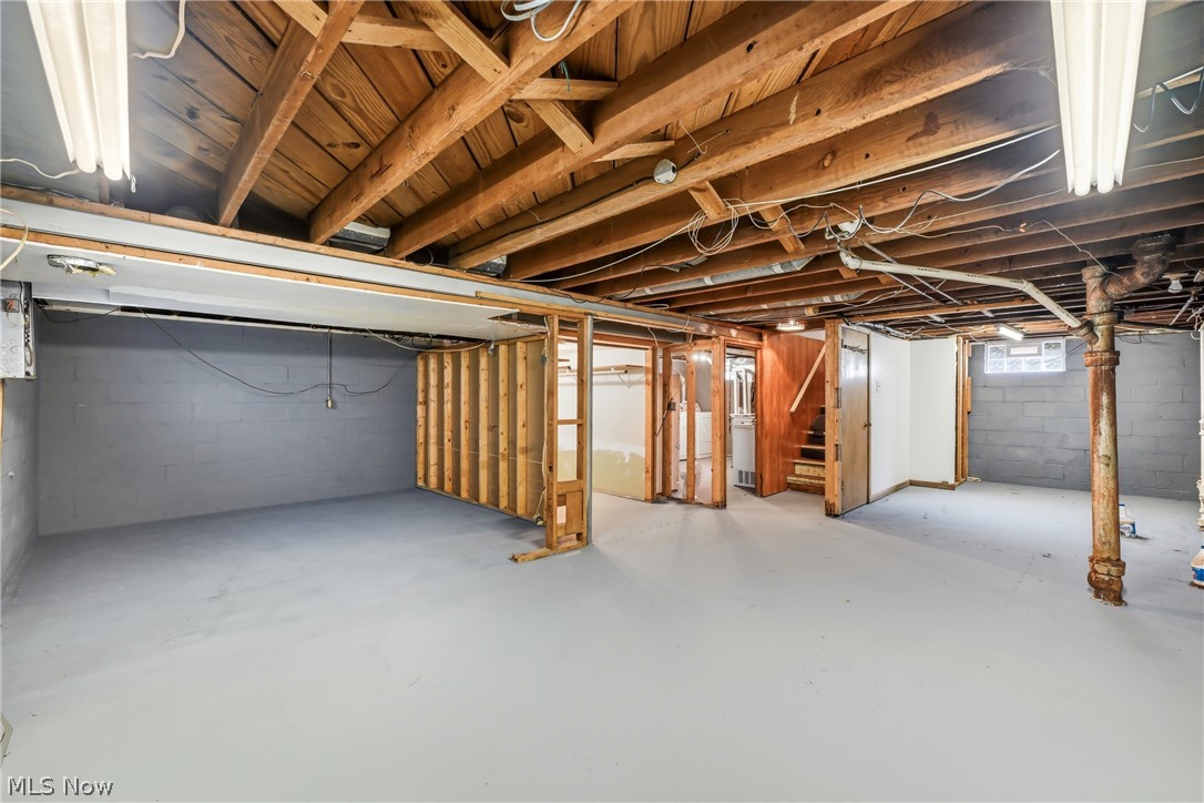 724 Belvedere Avenue SE Warren OH 44484