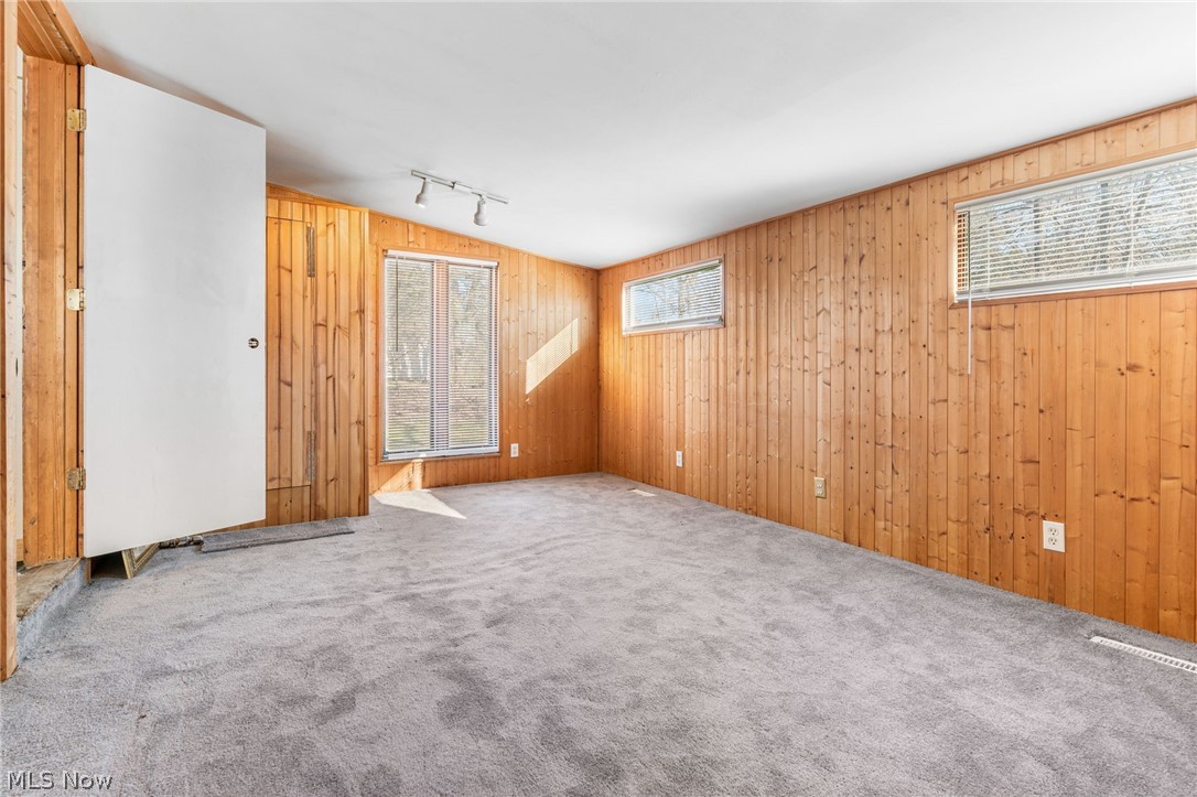 368 Jarvis Road Akron OH 44319