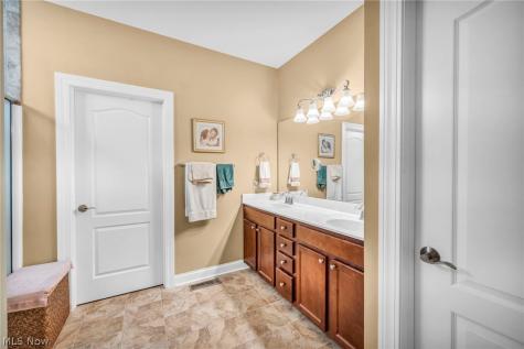 18492 Bunker Hill Drive Strongsville OH 44136