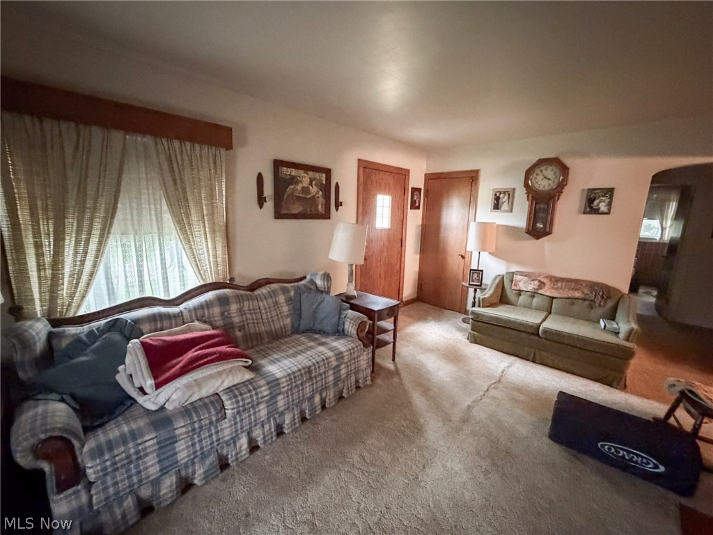 8060 Paulin Drive Youngstown OH 44514