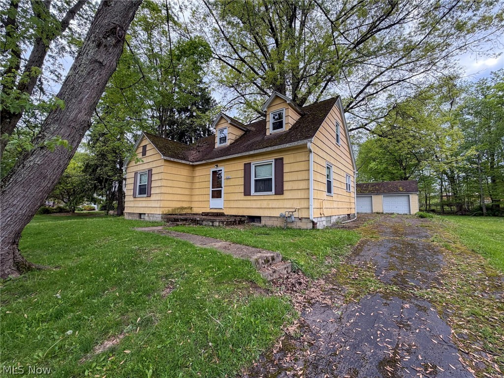 8060 Paulin Drive Youngstown OH 44514