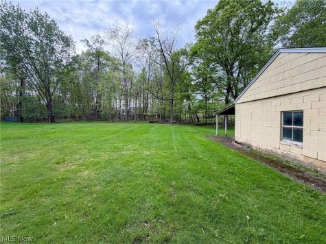 8060 Paulin Drive Youngstown OH 44514