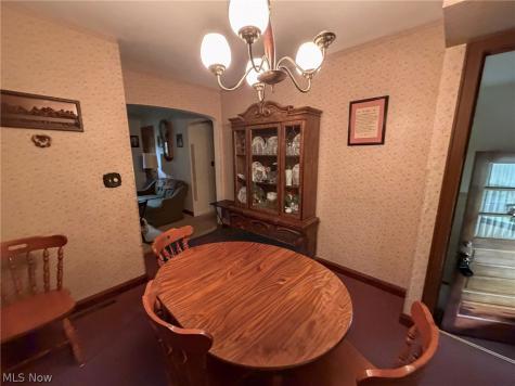 8060 Paulin Drive Youngstown OH 44514