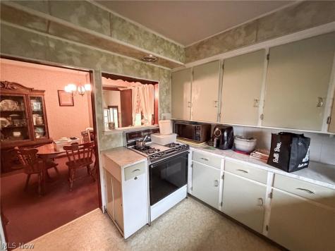 8060 Paulin Drive Youngstown OH 44514