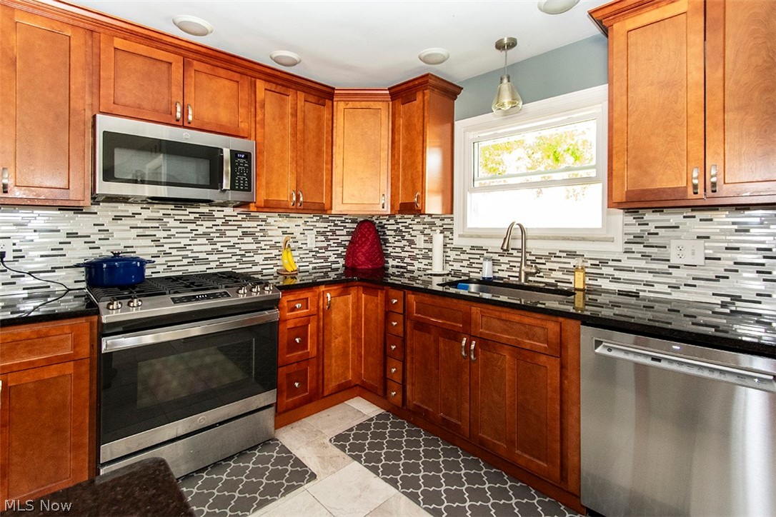 22276 Sandy Lane Fairview Park OH 44126