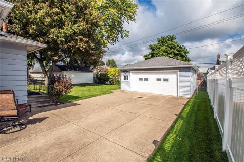22276 Sandy Lane Fairview Park OH 44126