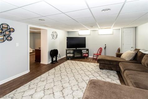 22276 Sandy Lane Fairview Park OH 44126