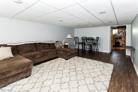 22276 Sandy Lane Fairview Park OH 44126