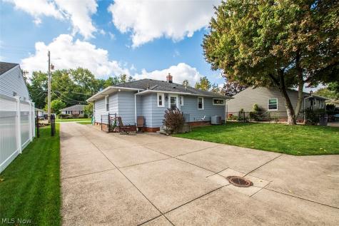 22276 Sandy Lane Fairview Park OH 44126