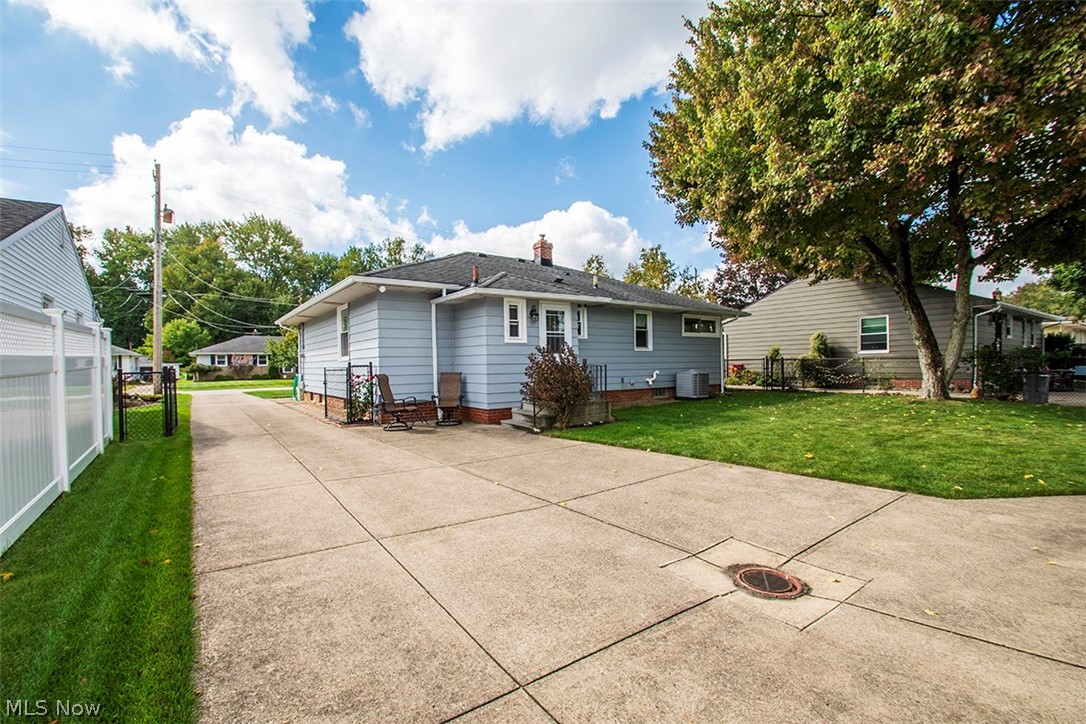22276 Sandy Lane Fairview Park OH 44126