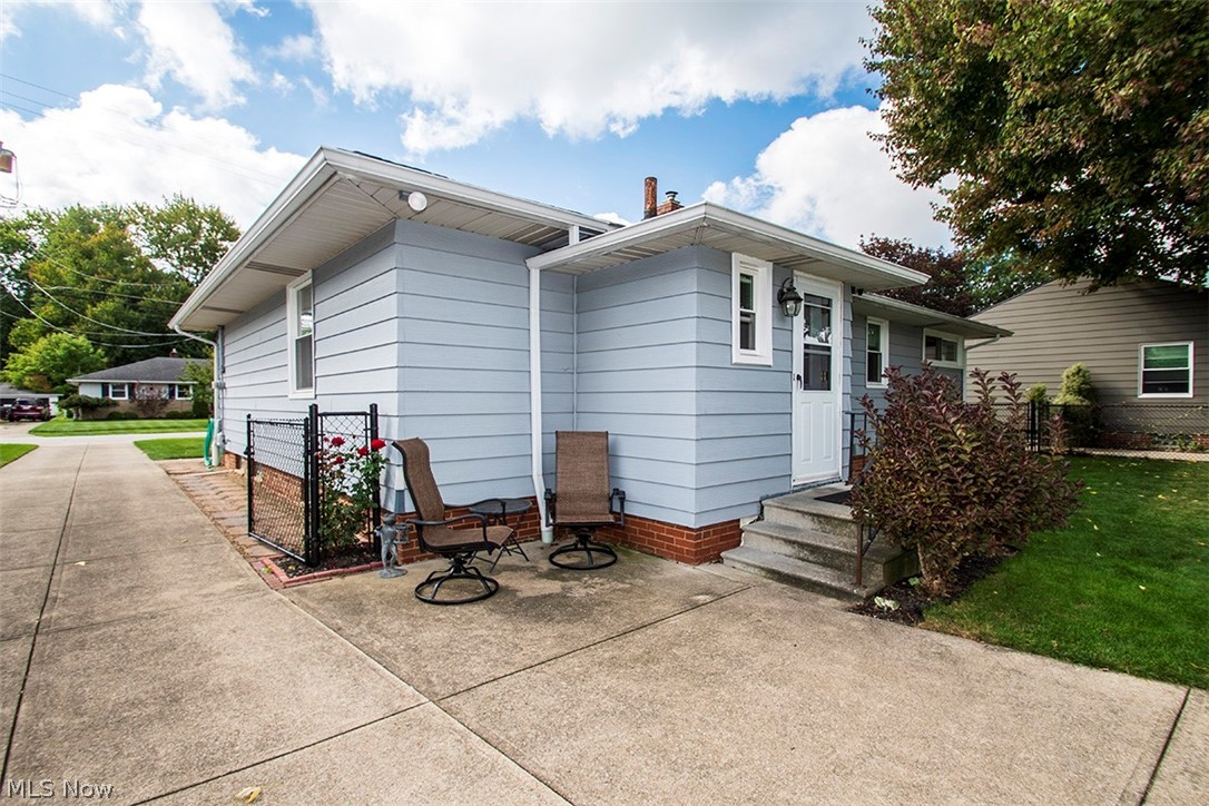 22276 Sandy Lane Fairview Park OH 44126