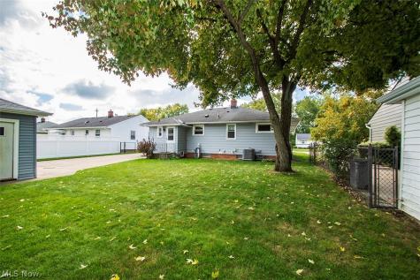 22276 Sandy Lane Fairview Park OH 44126