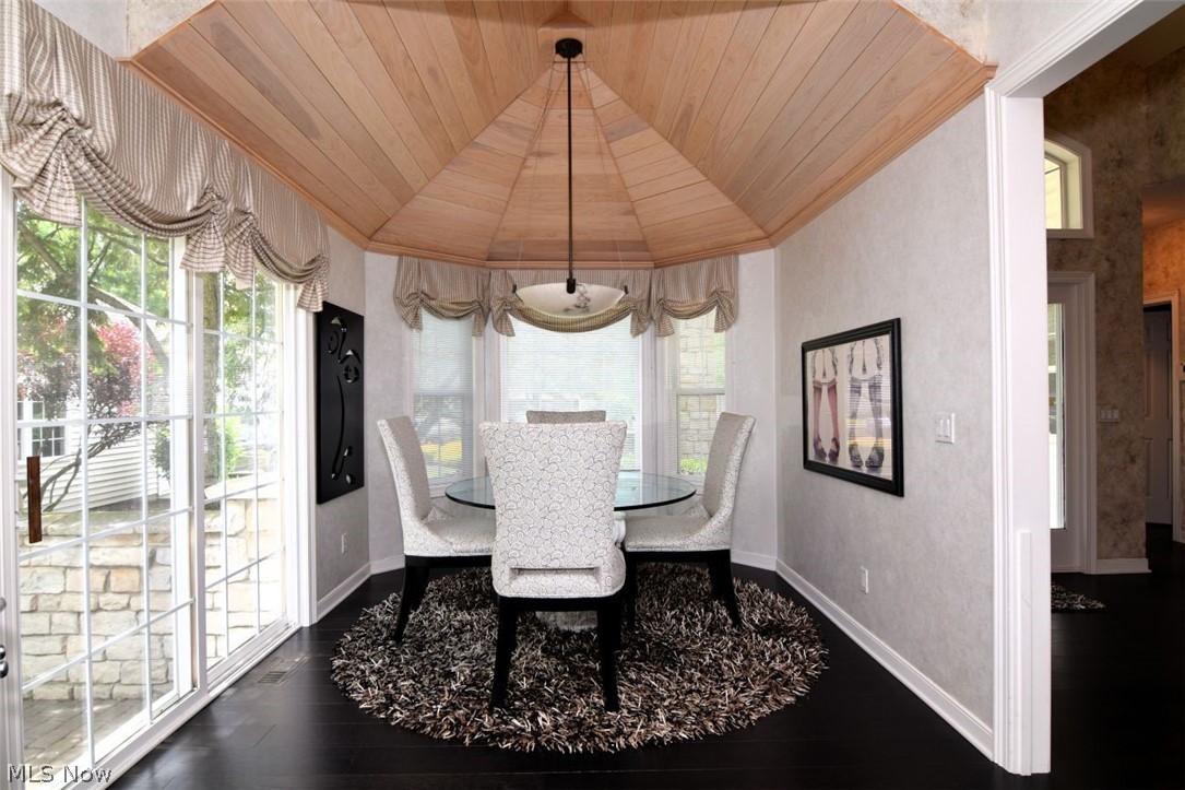 417 W Glengary Circle Highland Heights OH 44143