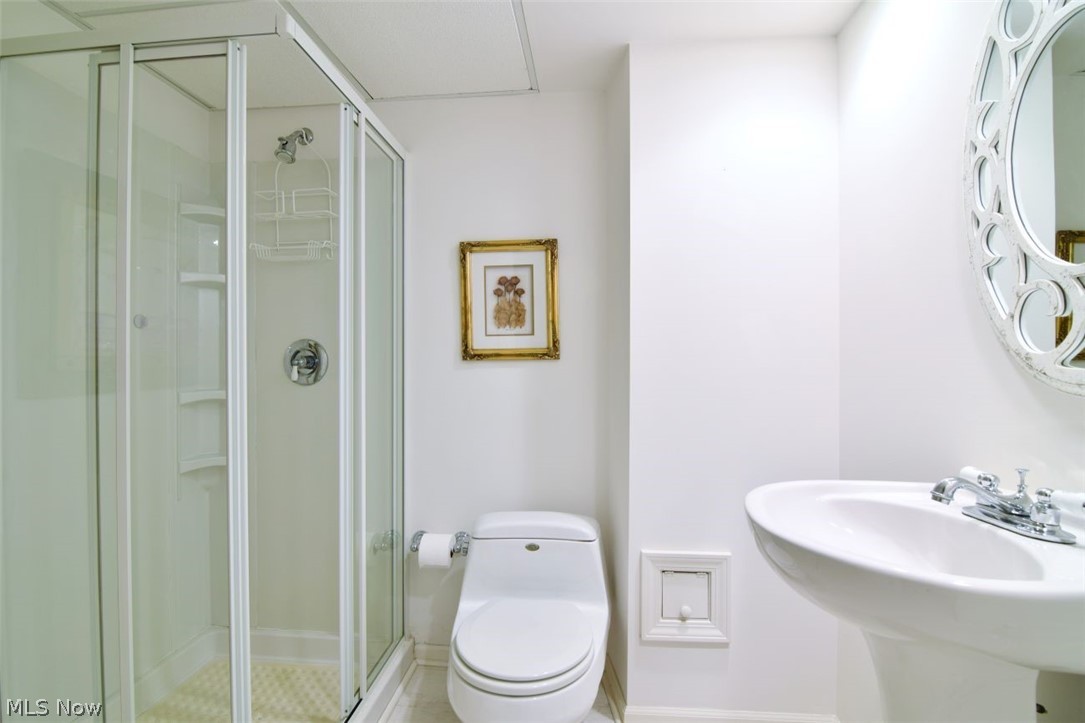 417 W Glengary Circle Highland Heights OH 44143