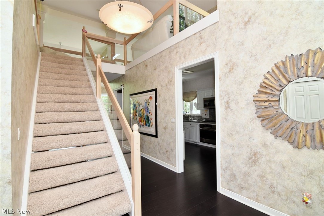 417 W Glengary Circle Highland Heights OH 44143