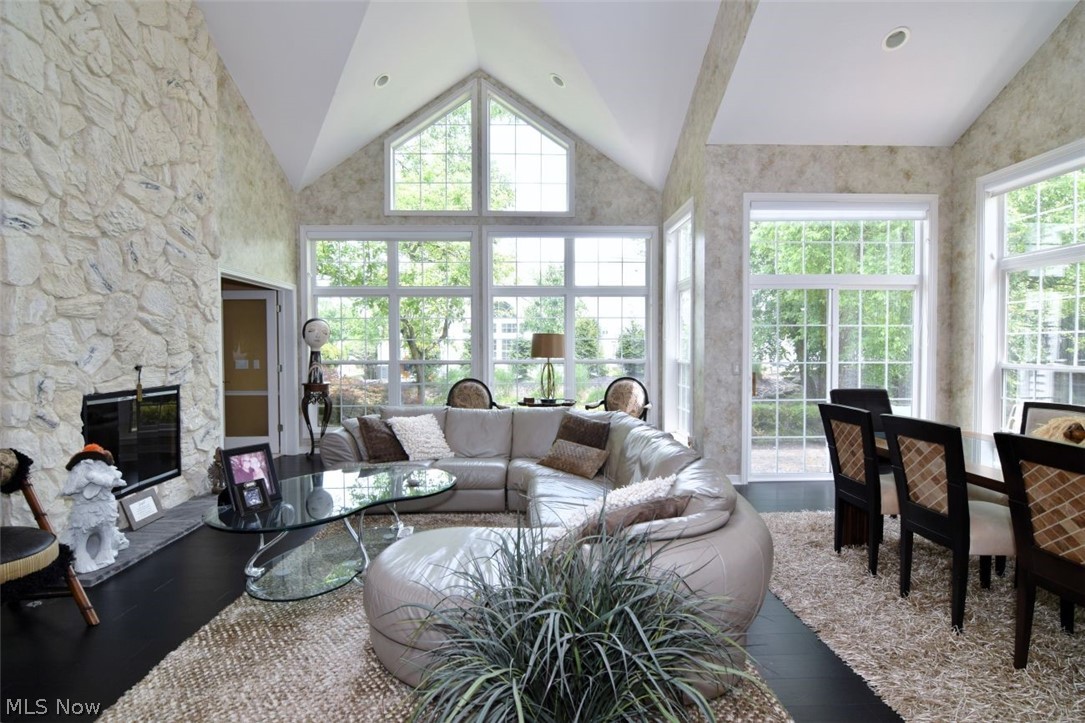 417 W Glengary Circle Highland Heights OH 44143