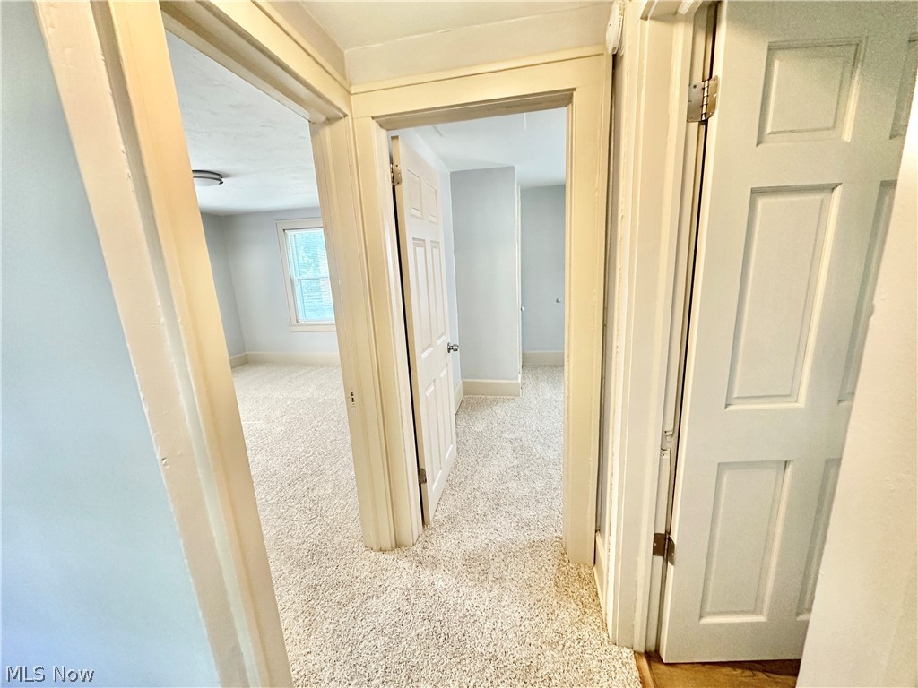 712 Lovers Lane Akron OH 44306