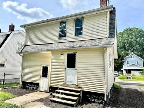 712 Lovers Lane Akron OH 44306