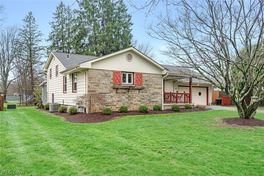3423 Tall Oaks Lane Austintown OH 44511