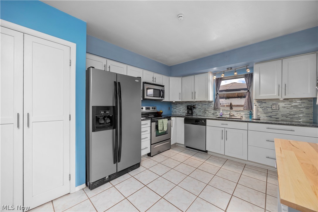 25082 Randall Drive North Olmsted OH 44070