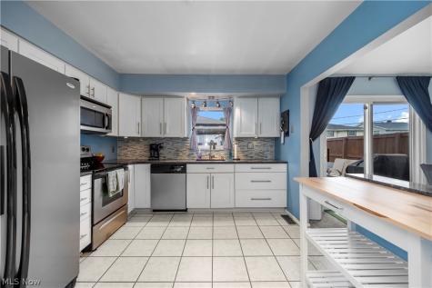 25082 Randall Drive North Olmsted OH 44070